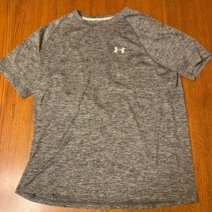 Men’s Under Armour shirt